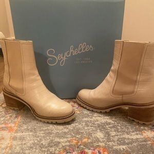 Seychelles Far Fetched bootie